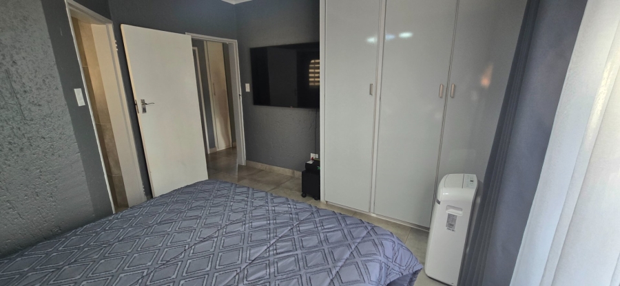 2 Bedroom Property for Sale in Bartlett Gauteng