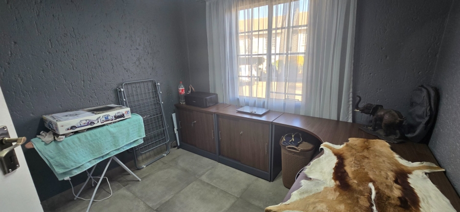 2 Bedroom Property for Sale in Bartlett Gauteng
