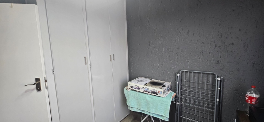 2 Bedroom Property for Sale in Bartlett Gauteng