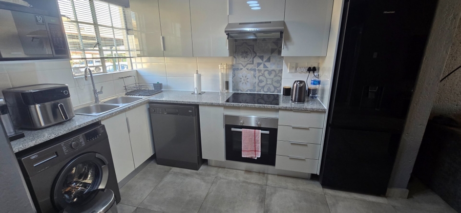 2 Bedroom Property for Sale in Bartlett Gauteng