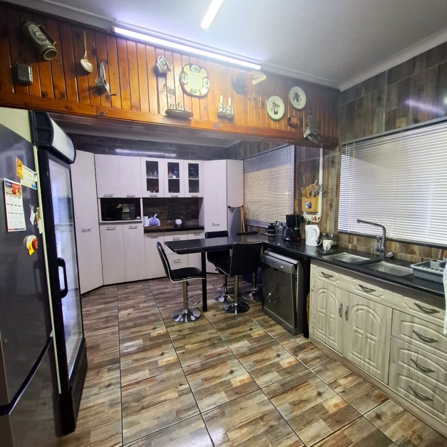 3 Bedroom Property for Sale in Meyerton Central Gauteng