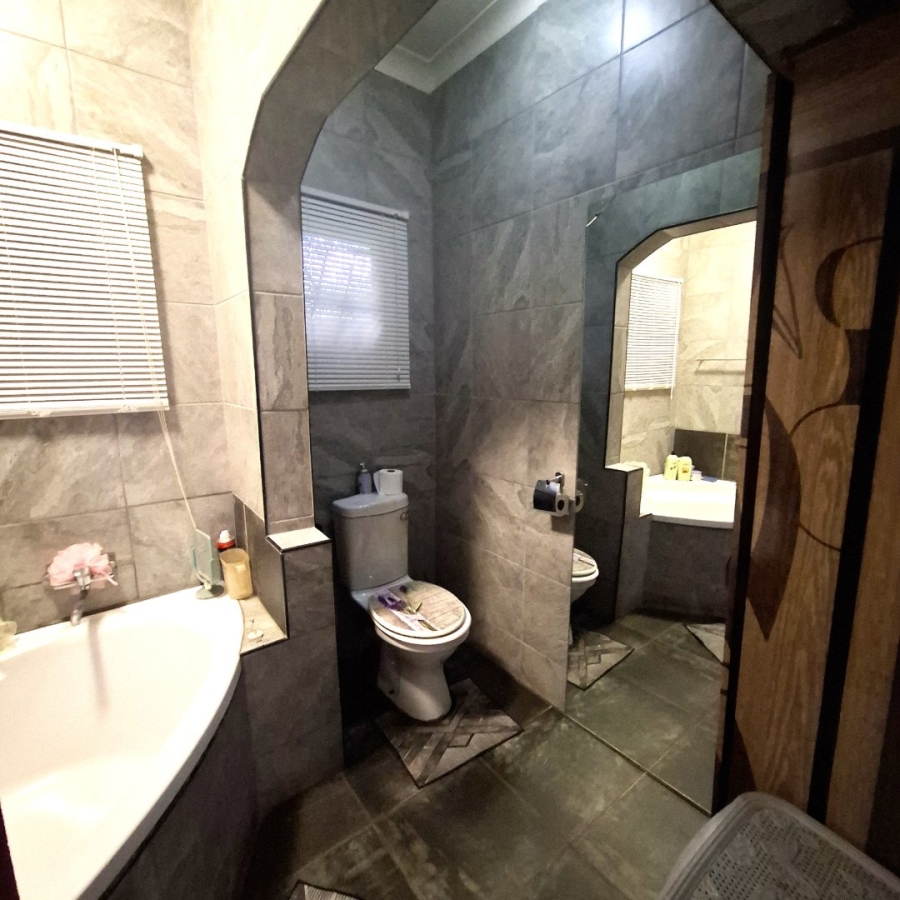 3 Bedroom Property for Sale in Meyerton Central Gauteng