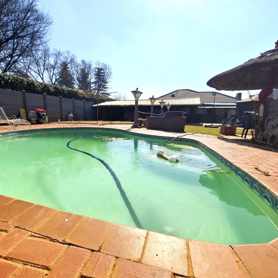3 Bedroom Property for Sale in Meyerton Central Gauteng