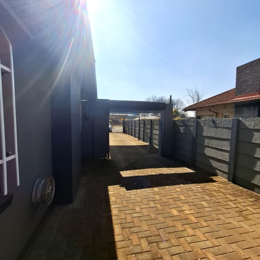 3 Bedroom Property for Sale in Meyerton Central Gauteng