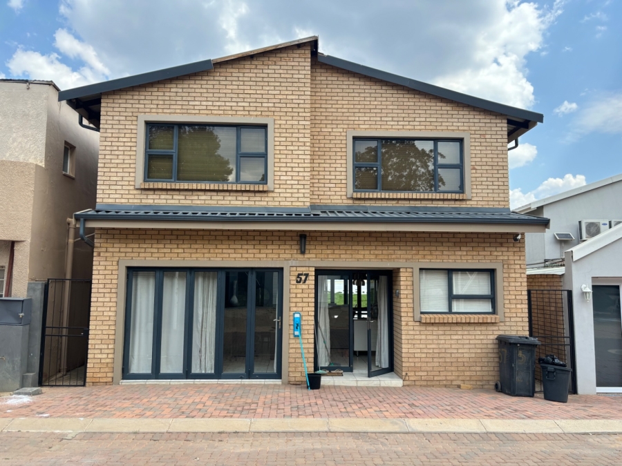 4 Bedroom Property for Sale in Bronkhorstbaai Gauteng