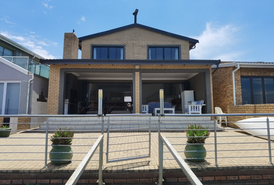 4 Bedroom Property for Sale in Bronkhorstbaai Gauteng