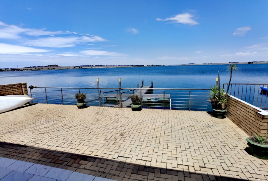 4 Bedroom Property for Sale in Bronkhorstbaai Gauteng