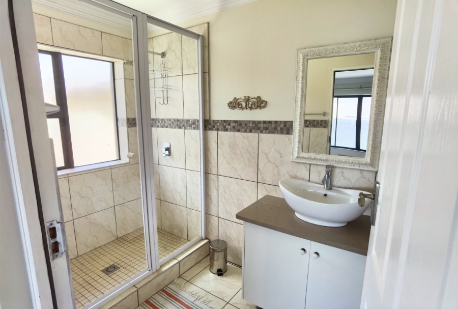 4 Bedroom Property for Sale in Bronkhorstbaai Gauteng