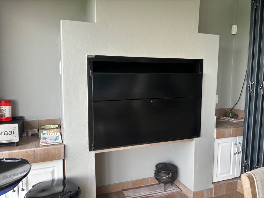 4 Bedroom Property for Sale in Bronkhorstbaai Gauteng