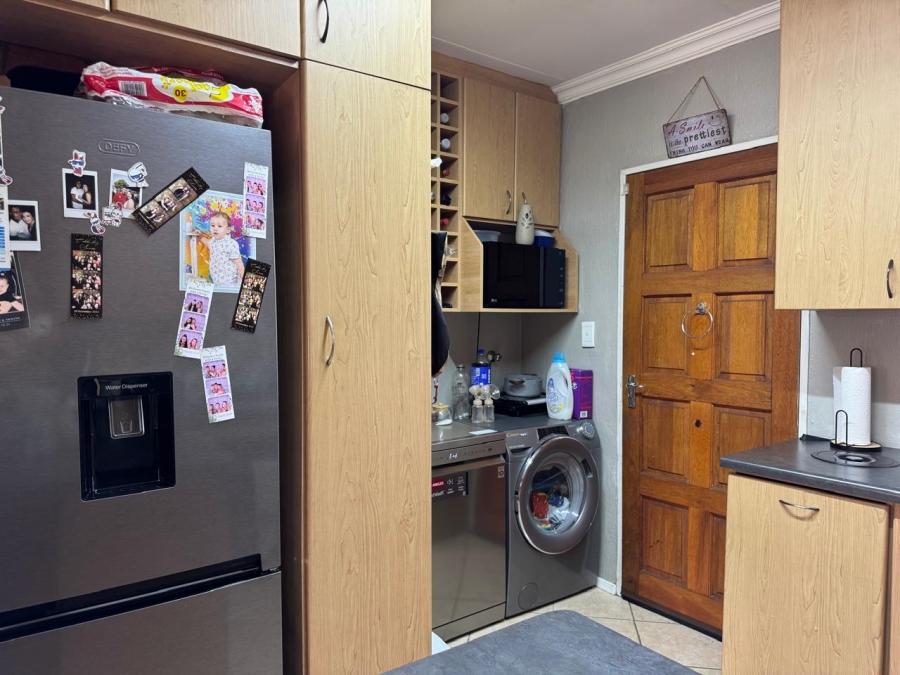 To Let 3 Bedroom Property for Rent in Celtisdal Gauteng