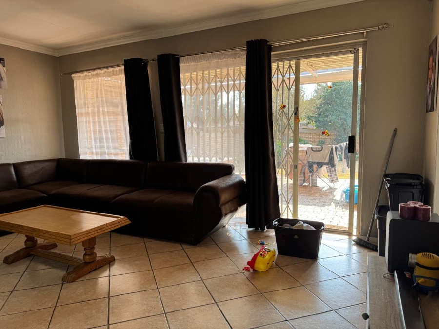 To Let 3 Bedroom Property for Rent in Celtisdal Gauteng