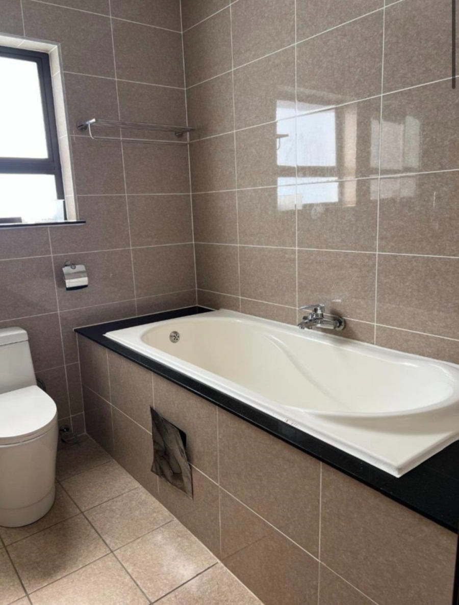 To Let 3 Bedroom Property for Rent in Broadacres Gauteng