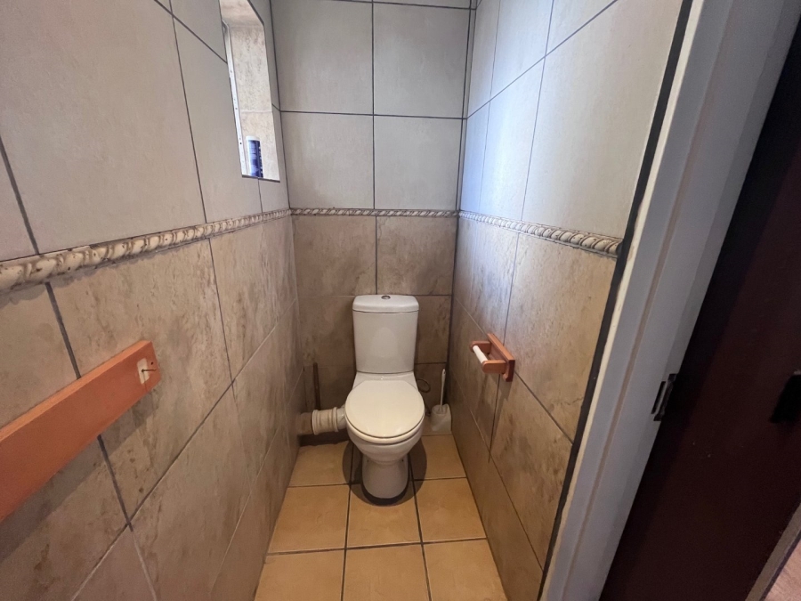 To Let 1 Bedroom Property for Rent in Randhart Gauteng