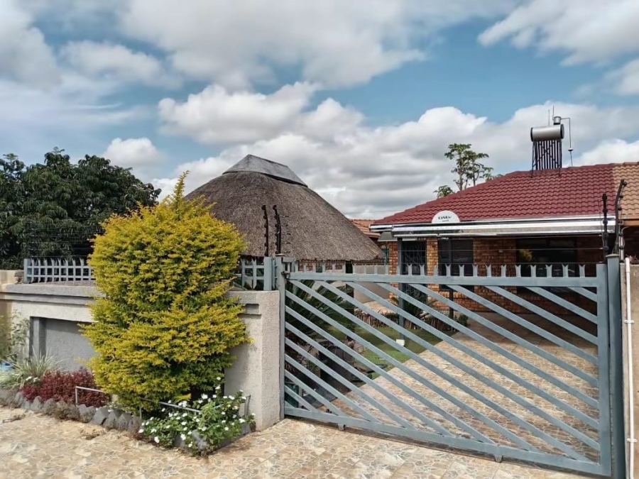 2 Bedroom Property for Sale in Soshanguve VV Gauteng
