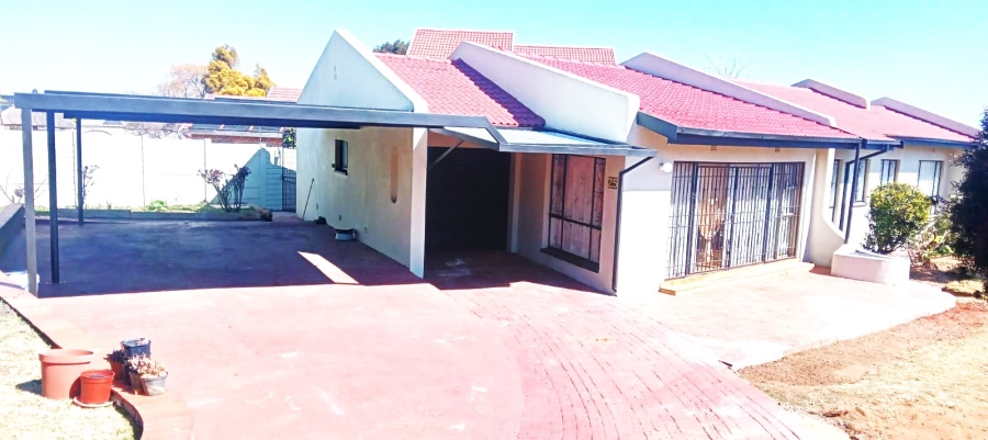 To Let 3 Bedroom Property for Rent in Ridgeway Gauteng