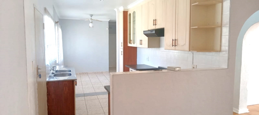 To Let 3 Bedroom Property for Rent in Ridgeway Gauteng