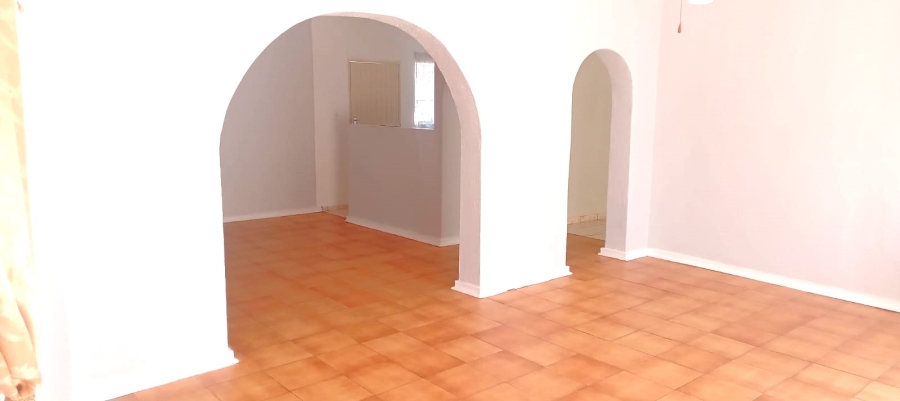 To Let 3 Bedroom Property for Rent in Ridgeway Gauteng