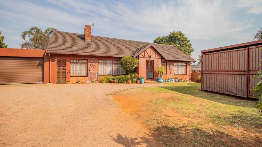 4 Bedroom Property for Sale in Birch Acres Gauteng
