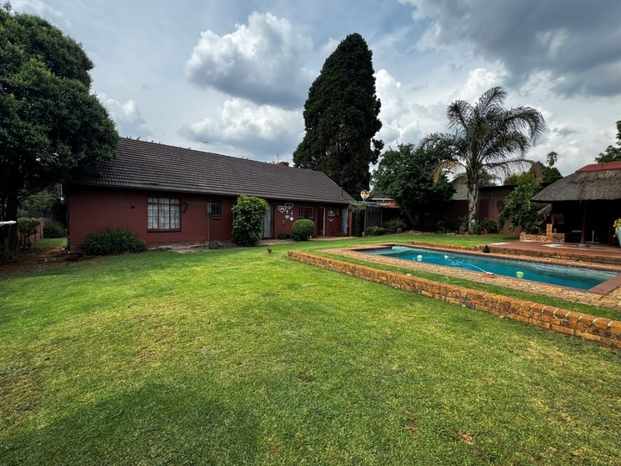 4 Bedroom Property for Sale in Birch Acres Gauteng