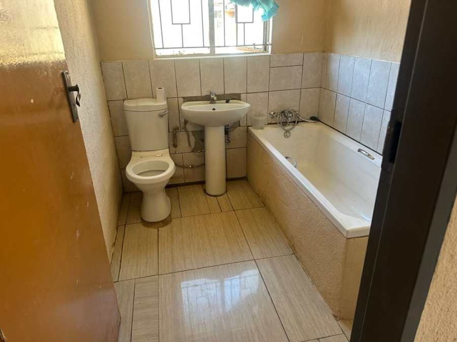 2 Bedroom Property for Sale in Sebokeng Zone 17 Gauteng