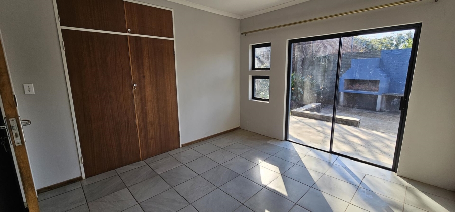 To Let 5 Bedroom Property for Rent in Waterkloof Glen Gauteng