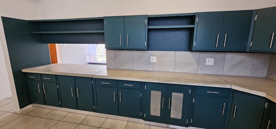 To Let 5 Bedroom Property for Rent in Waterkloof Glen Gauteng