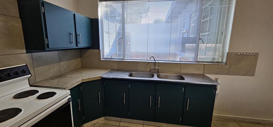 To Let 5 Bedroom Property for Rent in Waterkloof Glen Gauteng