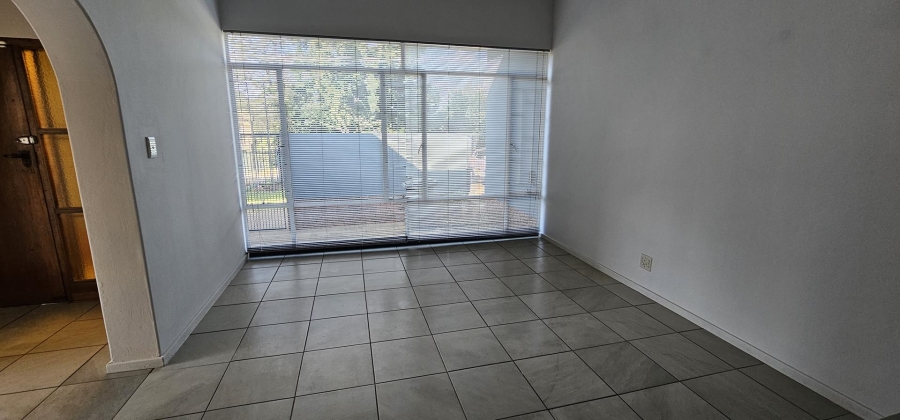 To Let 5 Bedroom Property for Rent in Waterkloof Glen Gauteng
