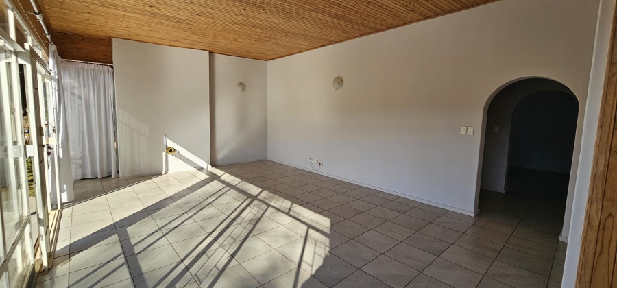 To Let 5 Bedroom Property for Rent in Waterkloof Glen Gauteng