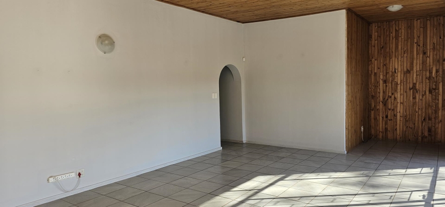 To Let 5 Bedroom Property for Rent in Waterkloof Glen Gauteng