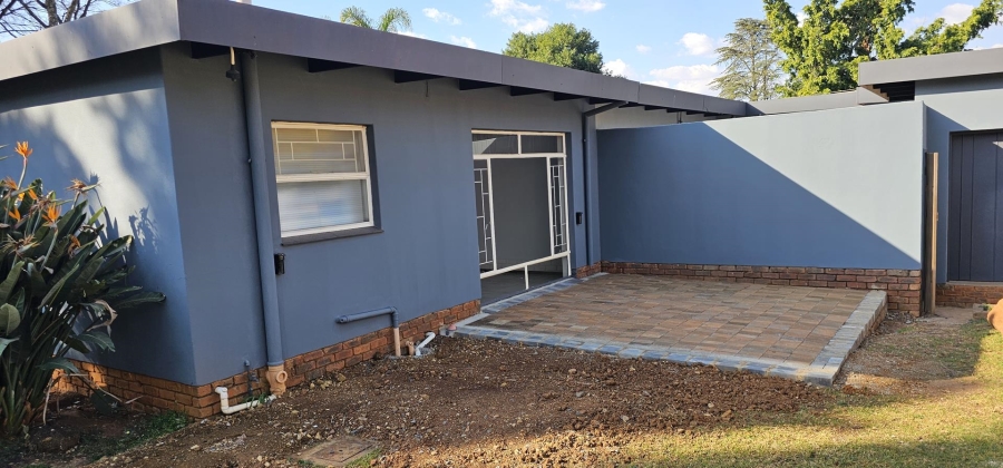 To Let 5 Bedroom Property for Rent in Waterkloof Glen Gauteng