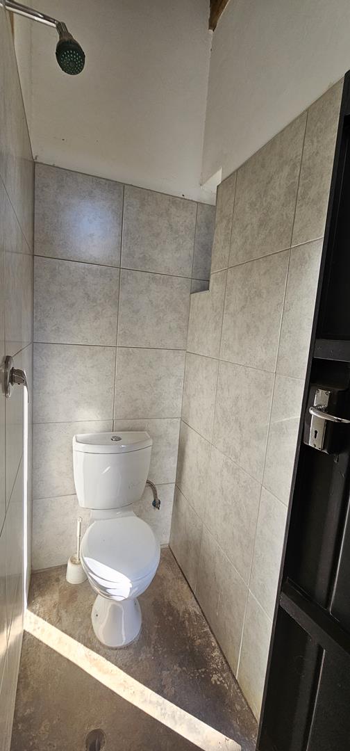 To Let 5 Bedroom Property for Rent in Waterkloof Glen Gauteng