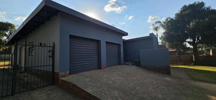 To Let 5 Bedroom Property for Rent in Waterkloof Glen Gauteng