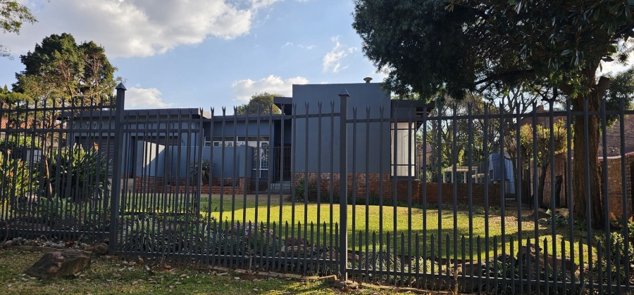 To Let 5 Bedroom Property for Rent in Waterkloof Glen Gauteng