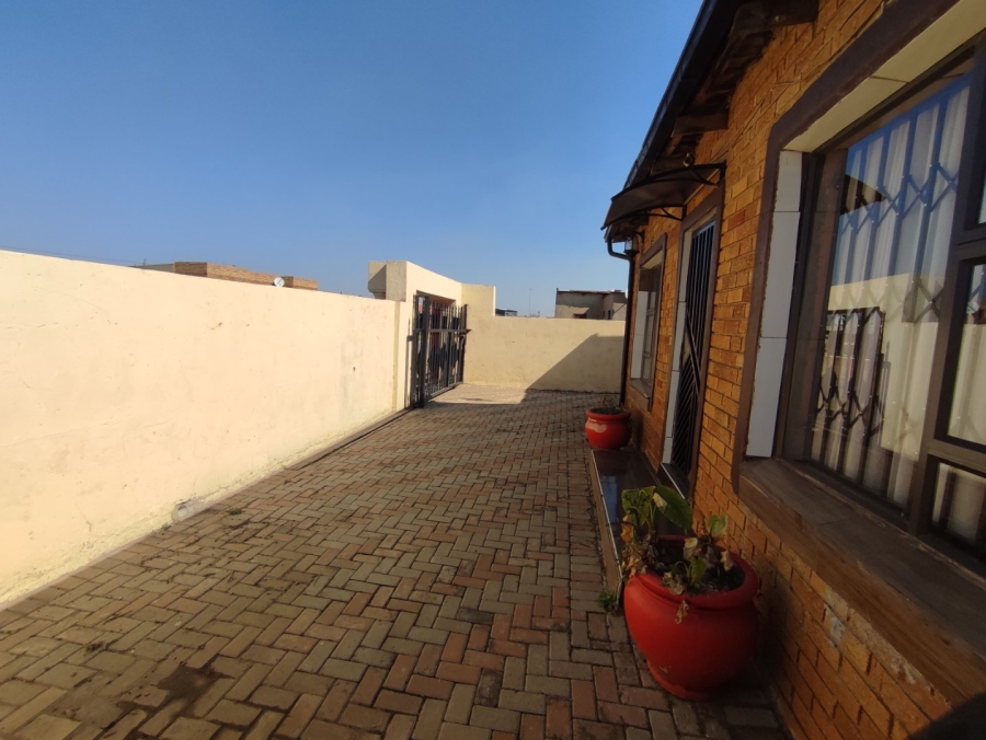 3 Bedroom Property for Sale in Kwa Thema Gauteng