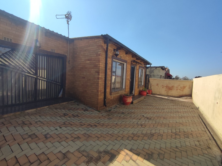 3 Bedroom Property for Sale in Kwa Thema Gauteng