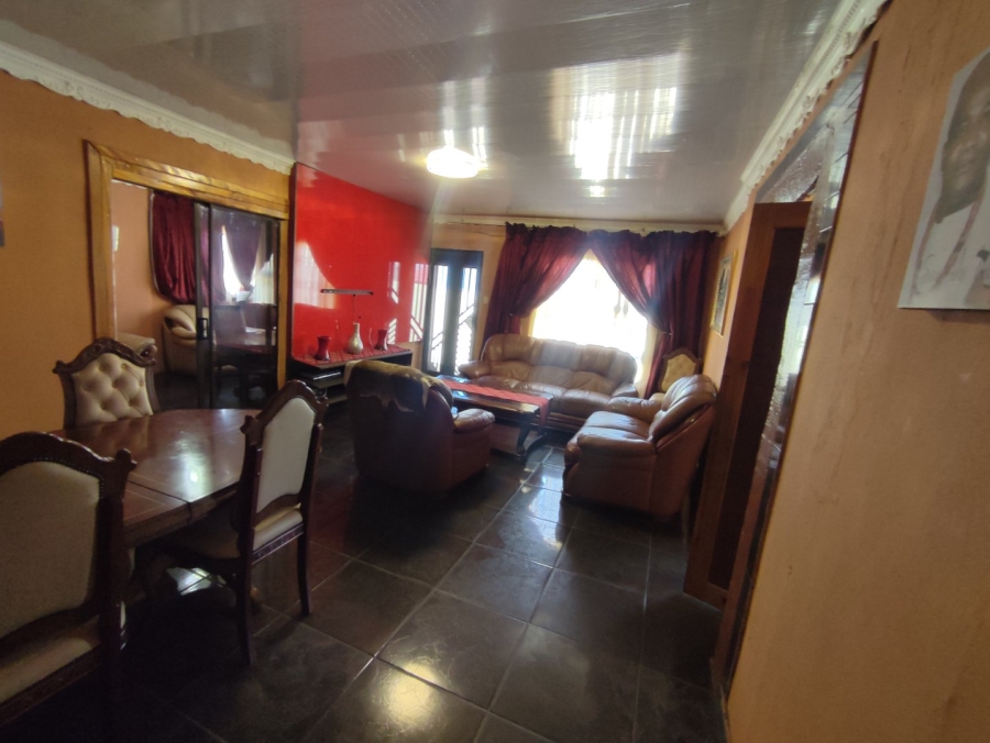 3 Bedroom Property for Sale in Kwa Thema Gauteng