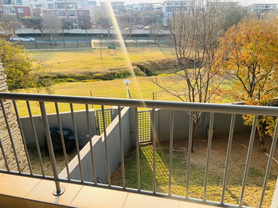 2 Bedroom Property for Sale in Greenstone Hill Gauteng
