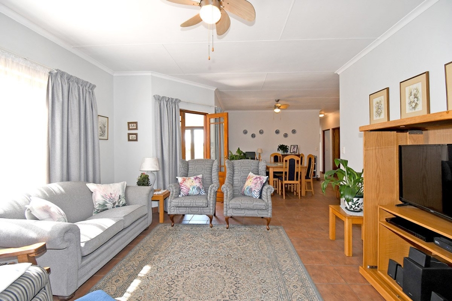 3 Bedroom Property for Sale in Thatchfield Glen Gauteng
