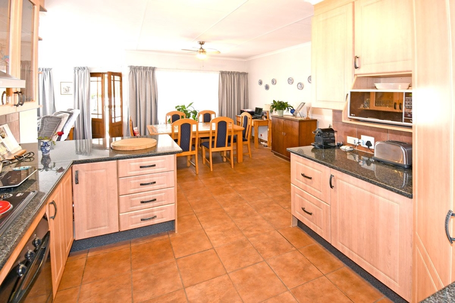 3 Bedroom Property for Sale in Thatchfield Glen Gauteng