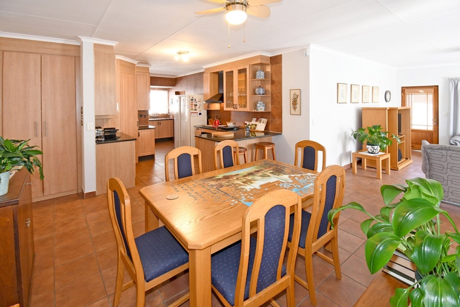 3 Bedroom Property for Sale in Thatchfield Glen Gauteng