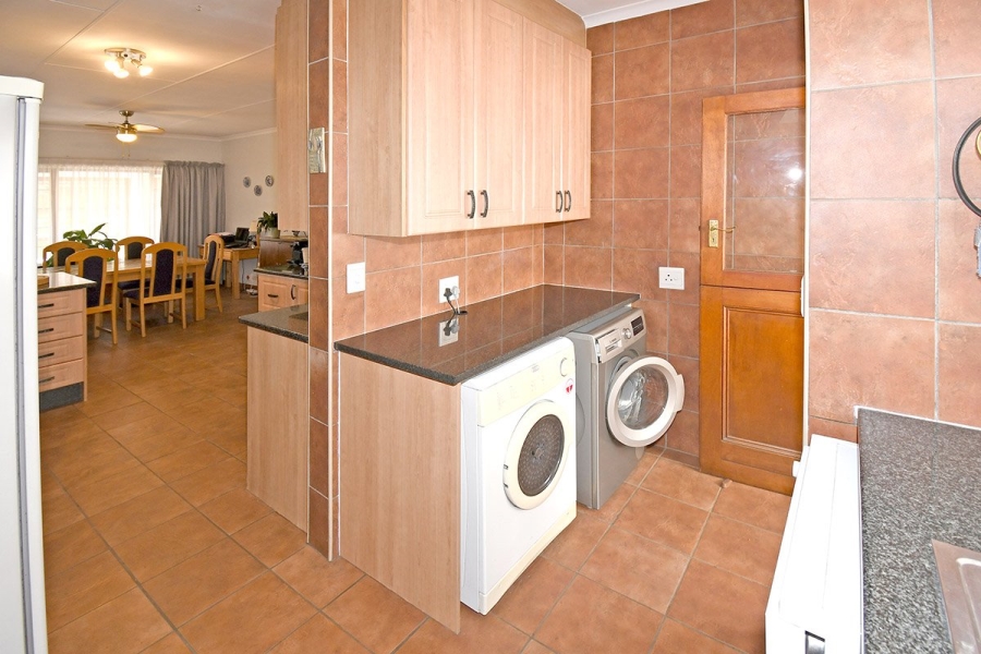3 Bedroom Property for Sale in Thatchfield Glen Gauteng