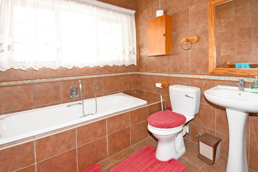 3 Bedroom Property for Sale in Thatchfield Glen Gauteng