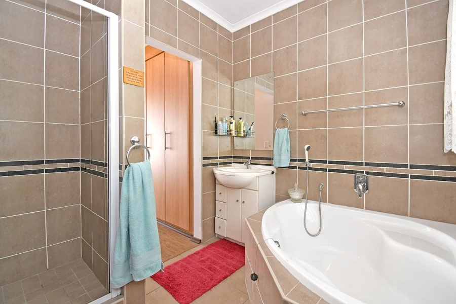 3 Bedroom Property for Sale in Thatchfield Glen Gauteng