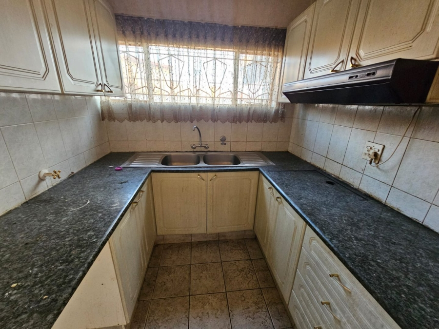 To Let 3 Bedroom Property for Rent in Laudium Gauteng