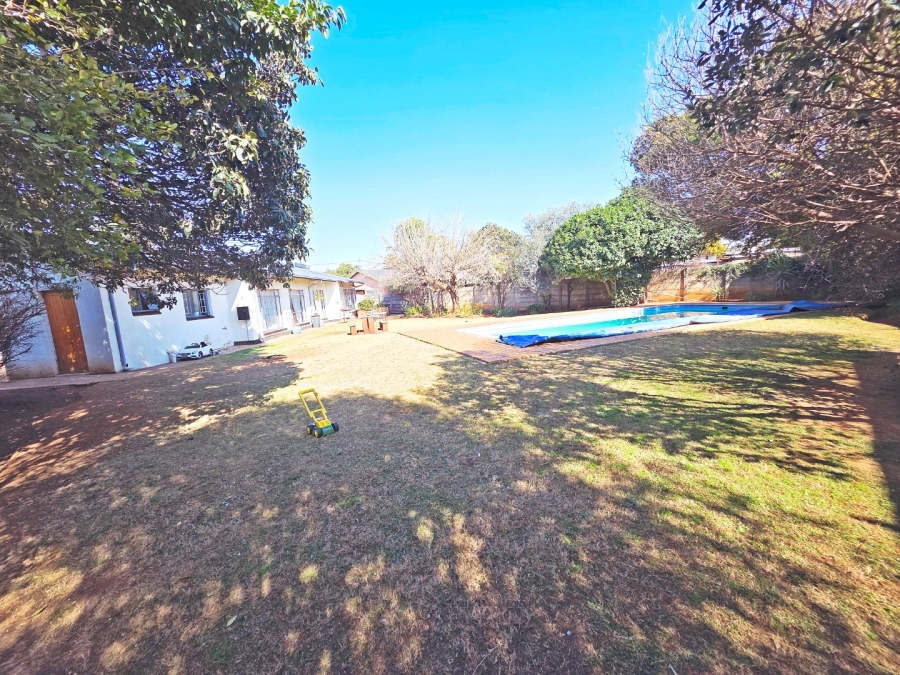 3 Bedroom Property for Sale in Strubenvale Gauteng
