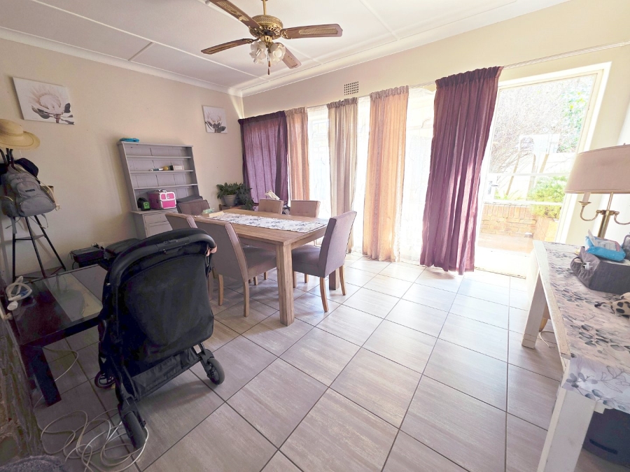 3 Bedroom Property for Sale in Strubenvale Gauteng