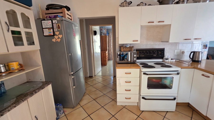 2 Bedroom Property for Sale in Eldoraigne Gauteng