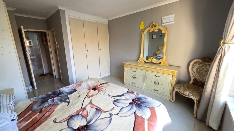 2 Bedroom Property for Sale in Eldoraigne Gauteng