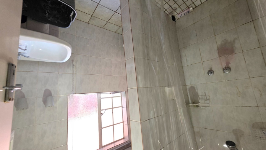 2 Bedroom Property for Sale in Eldoraigne Gauteng